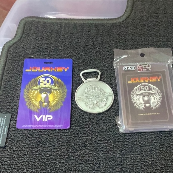 Journey 50th anniversary, freedom tour, VIP fan memorabilia pack. - Picture 6 of 7